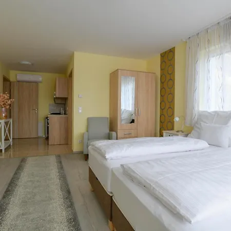 Vendégház Anton Apartmanhaz *